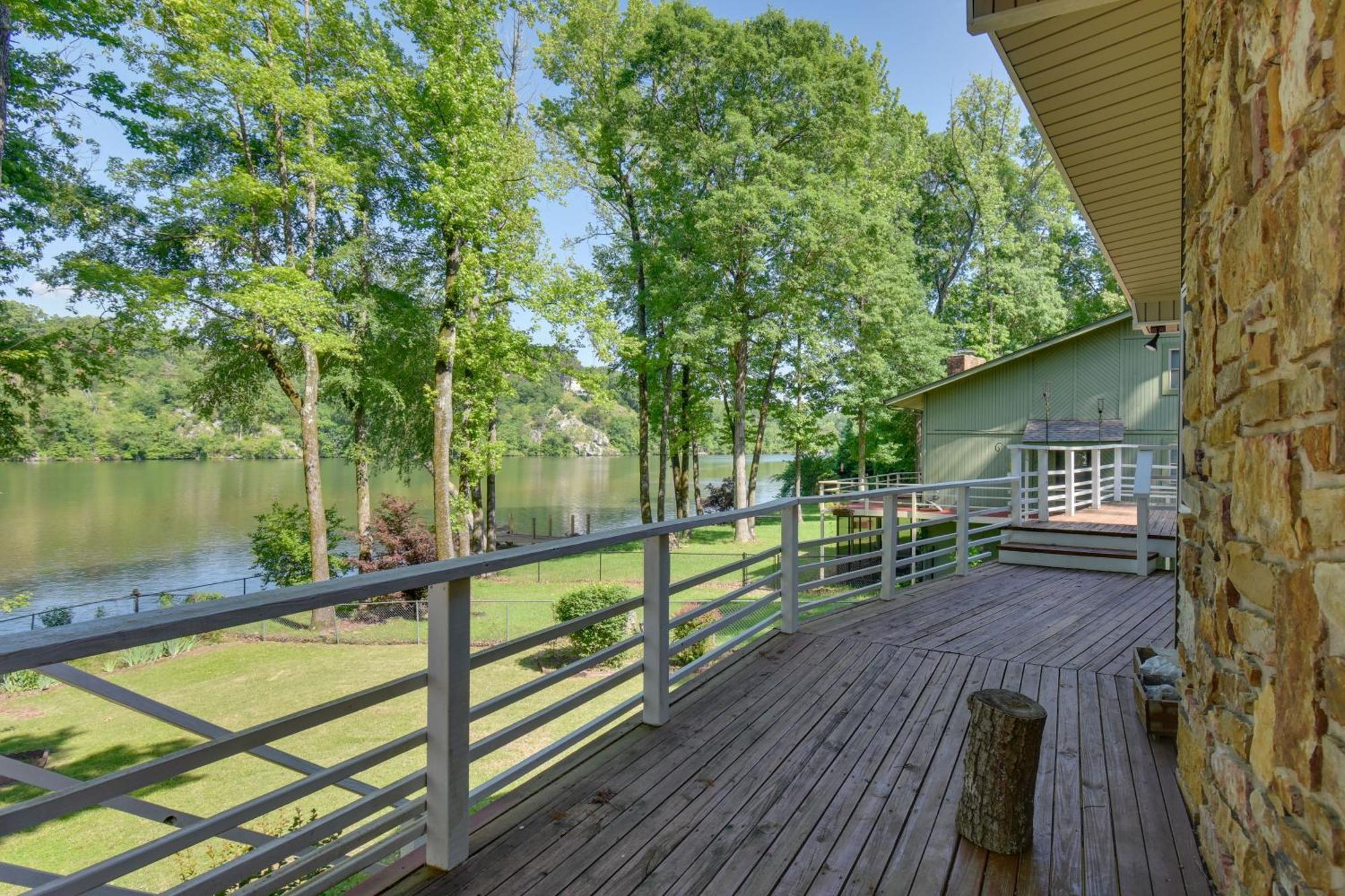 Lakefront Retreat With Deck, Dock And Resort Amenities ホット・スプリングス エクステリア 写真