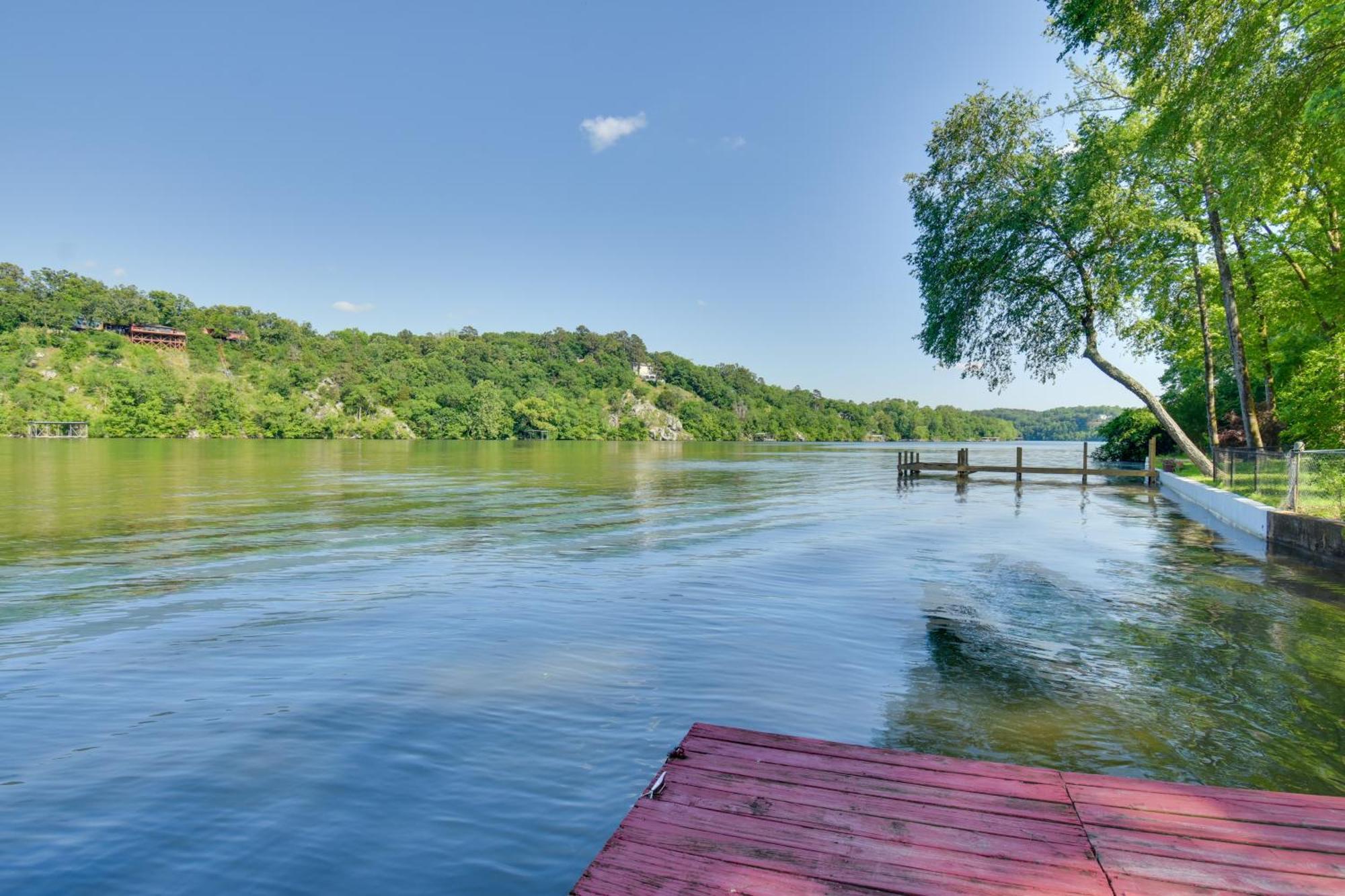 Lakefront Retreat With Deck, Dock And Resort Amenities ホット・スプリングス エクステリア 写真